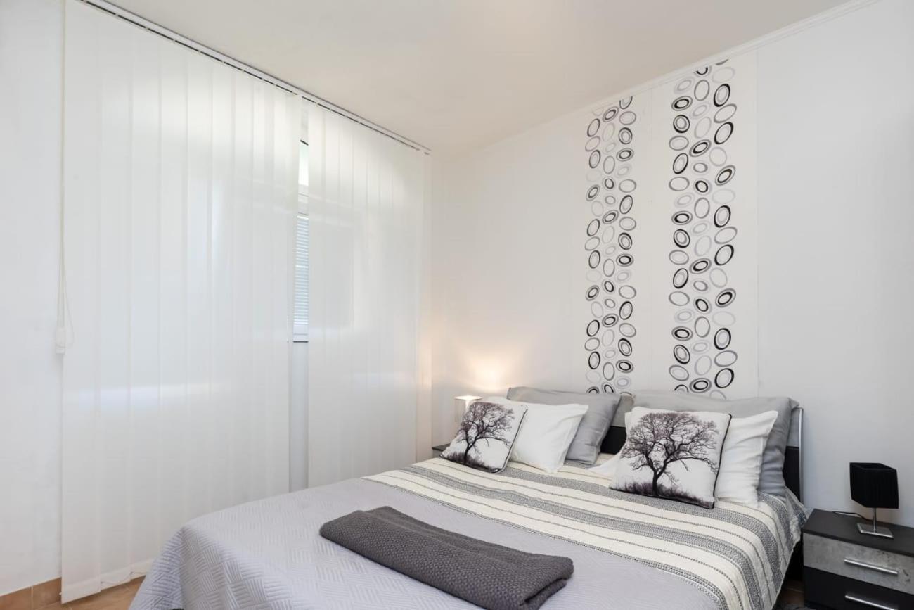 Studio Apartment Michelle ドゥブロブニク エクステリア 写真